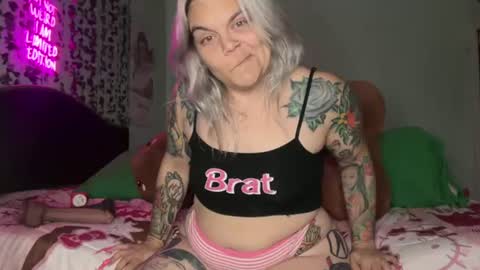 CherryBombBomb online show from 06-25-26, 06:07