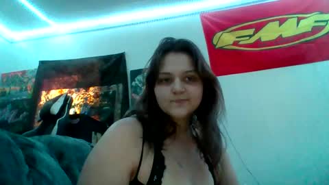 Snapshot of cherrybomb454 chatting on 11-17-25, 03:18 cherrybomb454 online show from 11-17-25, 03:18