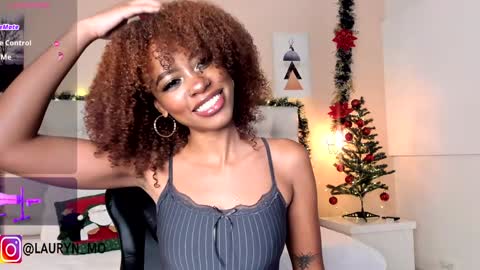 Snapshot of cherrybr_ chatting on 12-27-24, 07:57 Cherry Lady online show from 12-27-24, 07:57