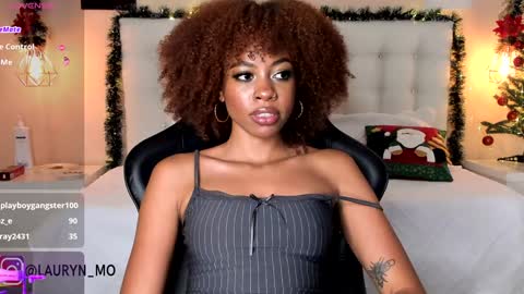 Snapshot of cherrybr_ chatting on 12-28-24, 03:37 Cherry Lady online show from 12-28-24, 03:37