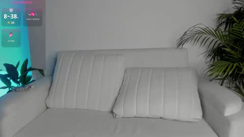 Snapshot of cherrybr_ chatting on 10-10-25, 01:15 Cherry Lady online show from 10-10-25, 01:15