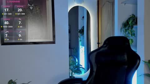 Snapshot of cherrybr_ chatting on 11-29-25, 03:20 Cherry Lady online show from 11-29-25, 03:20