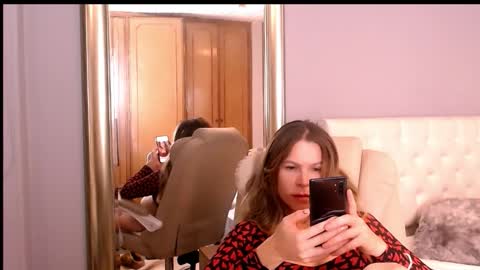 Snapshot of cherrycoloured chatting on 12-04-25, 02:32 Anna online show from 12-04-25, 02:32