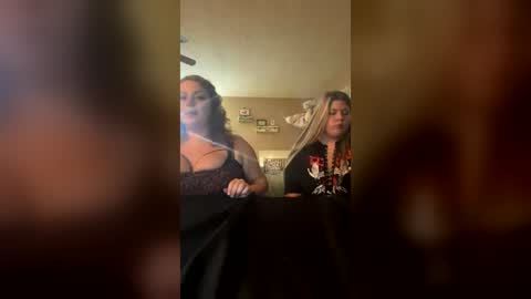 cherrydarlingxxcotic online show from 07-25-26, 11:57