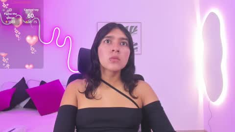 Snapshot of cherrydollxx chatting on 10-08-25, 11:41 C H E R R Y online show from 10-08-25, 11:41