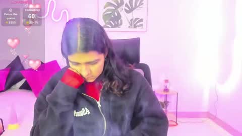 Snapshot of cherrydollxx chatting on 10-09-25, 11:41 C H E R R Y online show from 10-09-25, 11:41