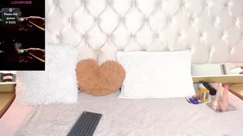 Cherry  online show from 04-14-26, 04:51