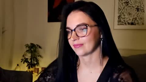 Snapshot of cherryluxe_ chatting on 06-06-26, 08:57 Kira online show from 06-06-26, 08:57