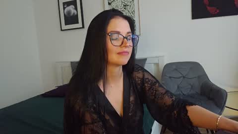 Snapshot of cherryluxe_ chatting on 08-02-26, 04:16 Kira online show from 08-02-26, 04:16