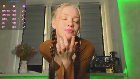 Lysia online show from 04-15-26, 02:46