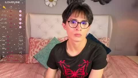 Snapshot of cherryy_boy chatting on 05-31-26, 02:42 Matias online show from 05-31-26, 02:42