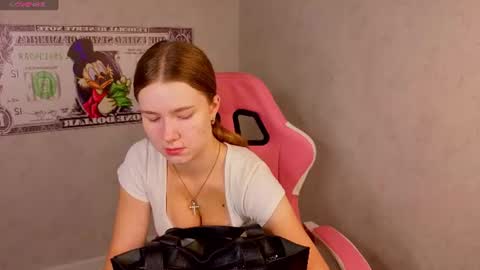 Snapshot of cherryyy_bliss chatting on 07-24-26, 12:52 Cherryyy Bliss online show from 07-24-26, 12:52