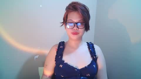 Snapshot of chesca_sweetie chatting on 02-18-26, 06:26 chesca online show from 02-18-26, 06:26