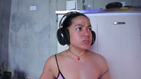 Chiara fustox online show from 06-25-26, 07:40
