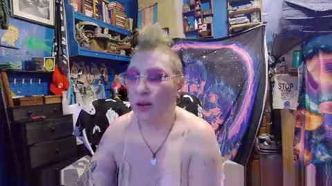 CurvySiren online show from 12-14-25, 06:19