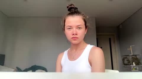 Snapshot of chiarounsaville chatting on 06-23-26, 10:13 Eli will make your day a little brighter online show from 06-23-26, 10:13