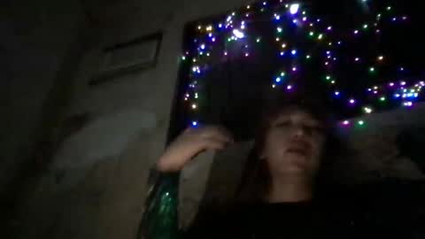 Snapshot of chic_venus chatting on 06-21-26, 05:48 chic_venus online show from 06-21-26, 05:48