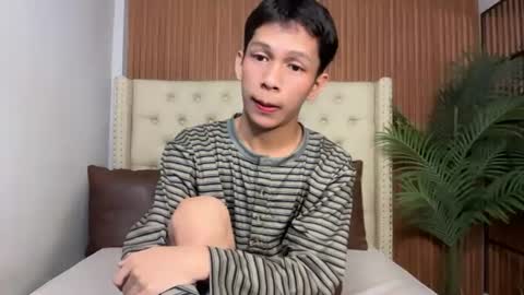 chick_renz online show from 07-28-26, 04:50