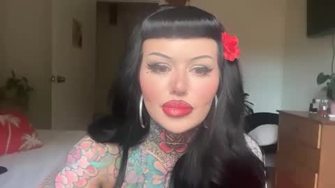 Snapshot of chickhabit66 chatting on 11-07-25, 04:56 Chickhabit66 online show from 11-07-25, 04:56