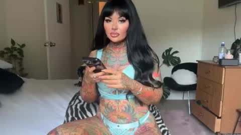 Snapshot of chickhabit66 chatting on 03-19-26, 01:42 Chickhabit66 online show from 03-19-26, 01:42