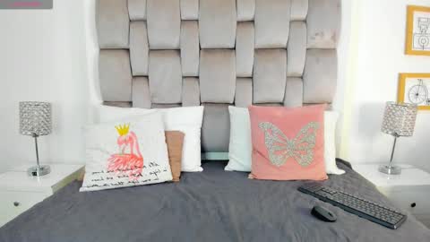 Snapshot of chikibom28 chatting on 10-23-25, 07:45 Chiki online show from 10-23-25, 07:45