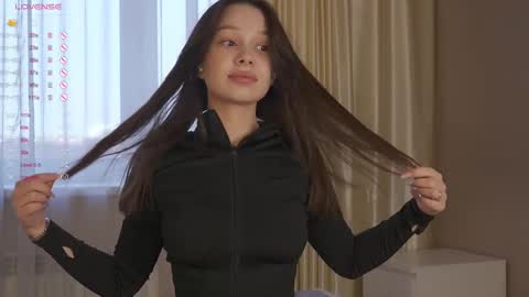 Nicole online show from 12-16-25, 05:56