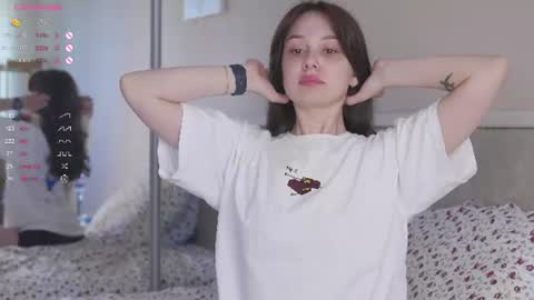 Nicole online show from 06-12-26, 05:50