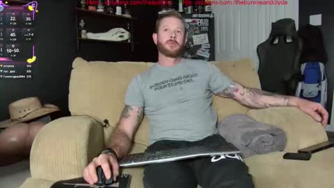 Snapshot of chillinthemosttt chatting on 11-14-25, 02:43 Chillinthemosttt online show from 11-14-25, 02:43