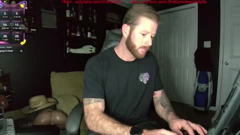 Snapshot of chillinthemosttt chatting on 11-21-25, 03:16 Chillinthemosttt online show from 11-21-25, 03:16