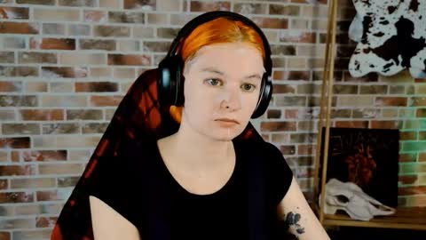 Snapshot of chillsnail_bro chatting on 09-17-25, 05:09 Bella online show from 09-17-25, 05:09