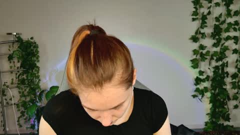 Bella online show from 04-17-26, 09:23