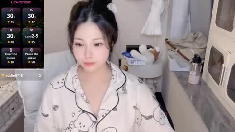 Snapshot of chillybb114 chatting on 03-18-26, 06:00 chillybb114 online show from 03-18-26, 06:00