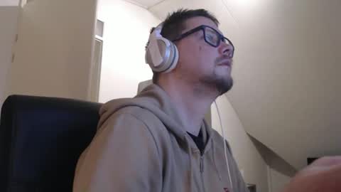 chillzonecam online show from 03-06-26, 06:37