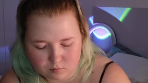 Snapshot of chimberwol chatting on 07-02-26, 06:19 Chim-Chim online show from 07-02-26, 06:19