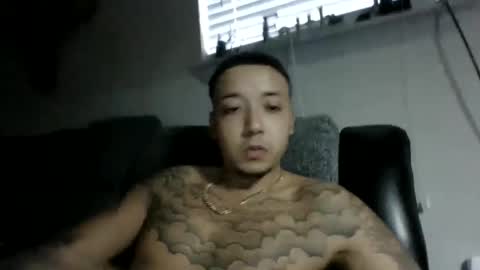 Snapshot of chino880172 chatting on 02-14-25, 10:25 CHINO online show from 02-14-25, 10:25