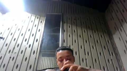 Snapshot of chino880172 chatting on 02-21-25, 06:40 CHINO online show from 02-21-25, 06:40