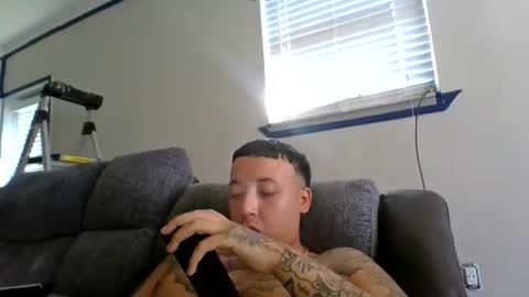 Snapshot of chino880172 chatting on 11-13-25, 03:33 CHINO online show from 11-13-25, 03:33