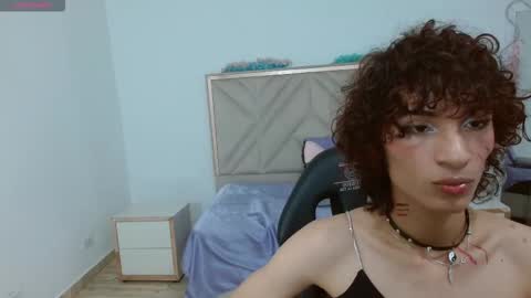 Snapshot of chipi_tay chatting on 10-19-25, 11:55 chipi_tay online show from 10-19-25, 11:55