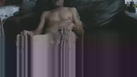 Snapshot of chitwnhustler chatting on 01-04-25, 10:49 SpunHung online show from 01-04-25, 10:49