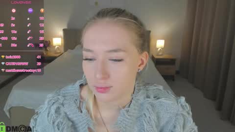 Snapshot of chloe_alba chatting on 01-14-26, 03:45 Chloe online show from 01-14-26, 03:45