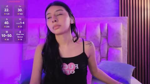 chloe_bluee_ online show from 03-28-26, 10:59