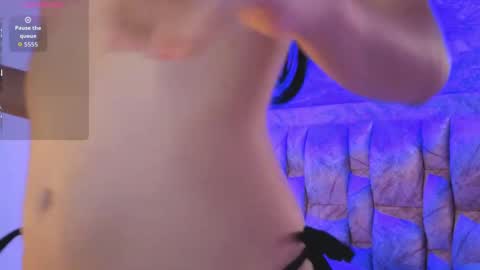 Snapshot of chloe_bluee_ chatting on 05-02-26, 11:15 chloe_bluee_ online show from 05-02-26, 11:15