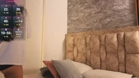 Snapshot of chloe_bluee_ chatting on 05-26-26, 11:17 chloe_bluee_ online show from 05-26-26, 11:17