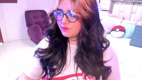 chloe bonnet Connection Monday to Saturday 3 pm Chicago INDEPENDENT MODEL . online show from 12-07-24, 06:48