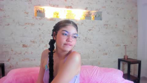 chloe online show from 05-23-26, 10:19