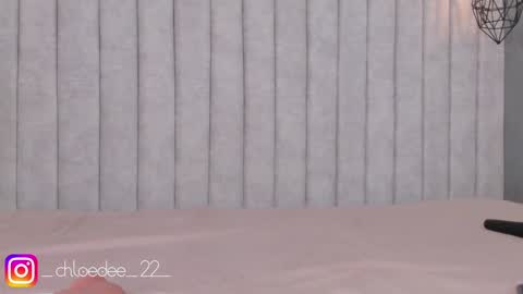 Chloe online show from 01-28-25, 01:59