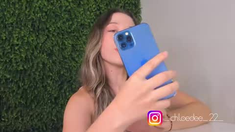 Chloe online show from 09-11-25, 10:04