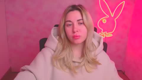 Chloe online show from 11-29-25, 06:49