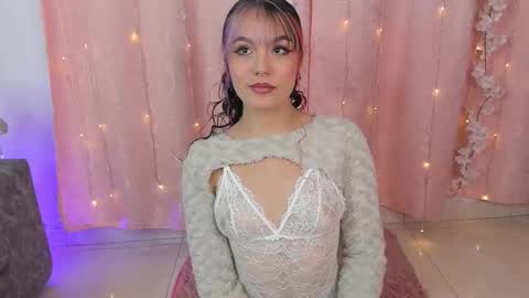 Snapshot of chloe_evans12 chatting on 12-05-25, 02:31 Chloe online show from 12-05-25, 02:31