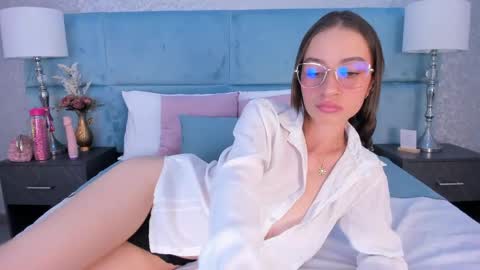 chloe_key online show from 05-26-26, 08:05